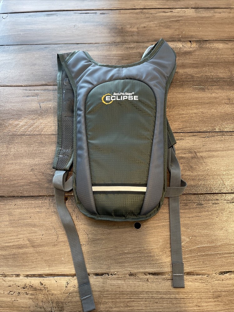 Bass Pro Shops Eclipse Hydration Pack & Bladder  Green Hiking Camping