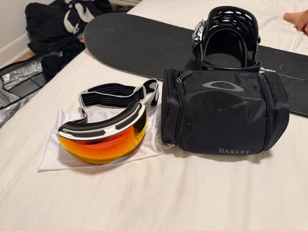 Mens Snowboarding Gear (Bundle)