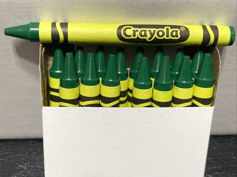 (16) Crayola Crayons (shamrock) BULK