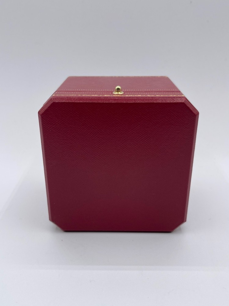 Cartier display box earrings box display