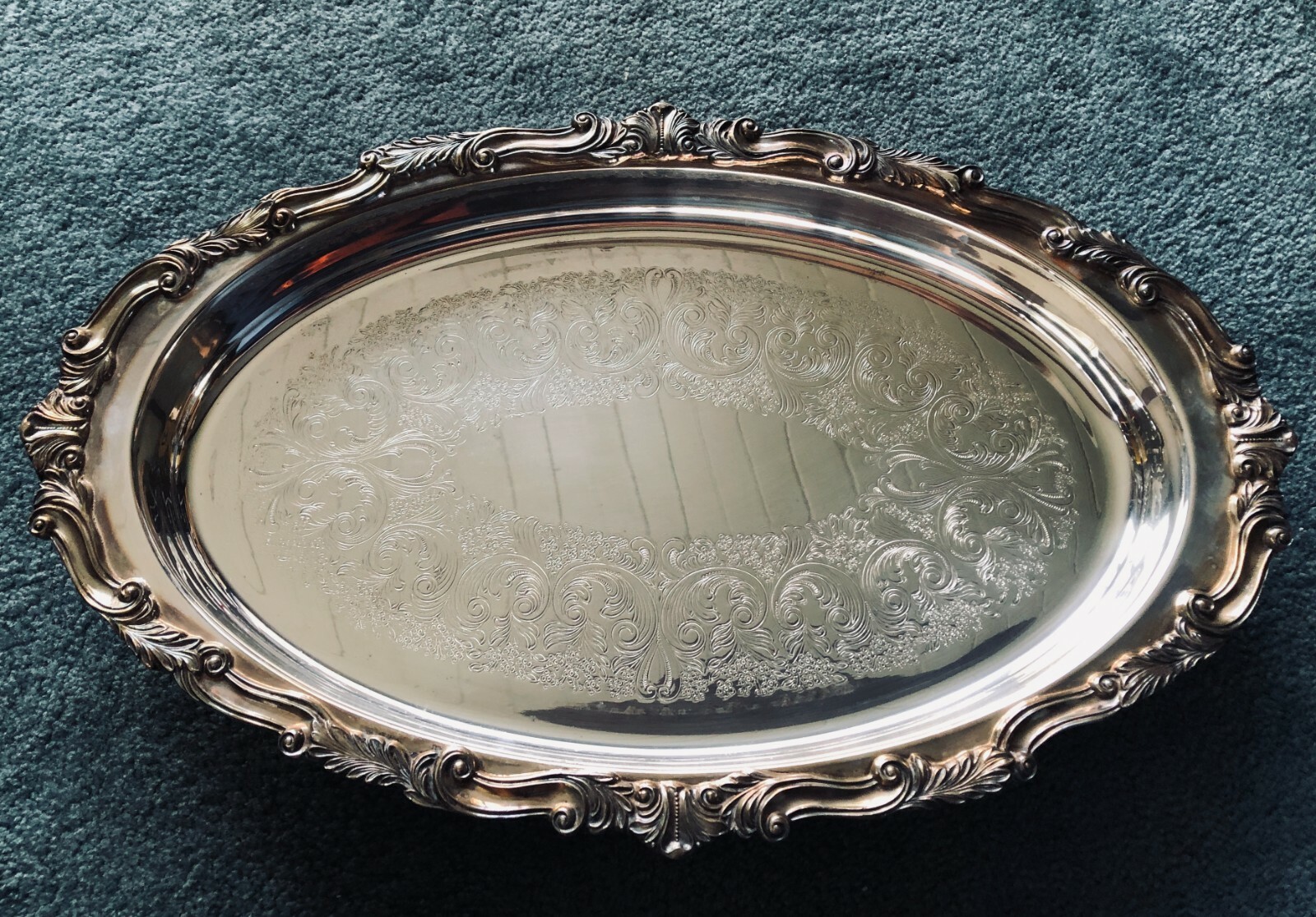 Vintage Large Oval Silver Plate Footed Serving Dish&Pyrex Insert Mint Condition