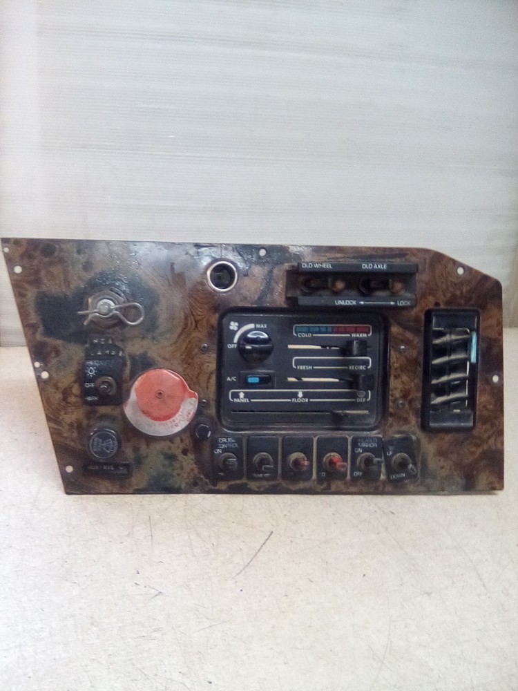 1997 Volvo WIA Dash Switch Panel