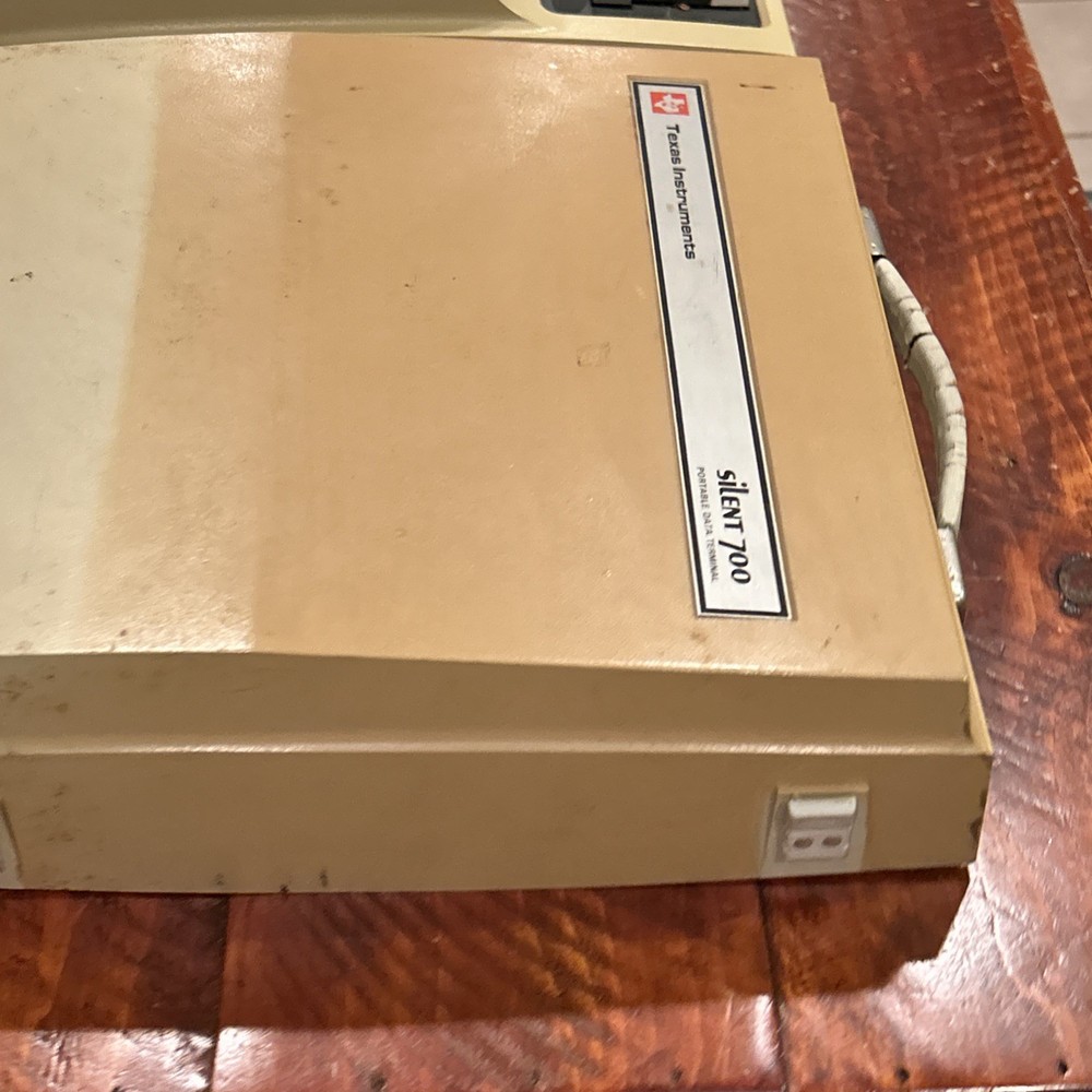 Texas Instruments Silent 700 Model 745 Portable Data Terminal – Working