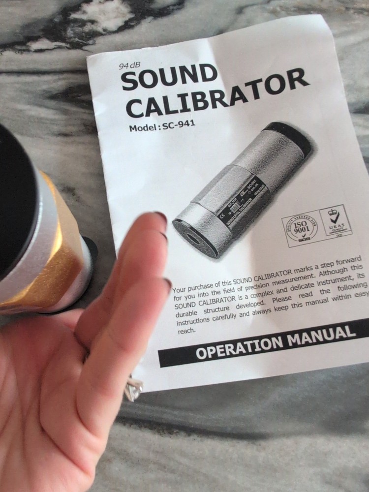 SC-941 - Sound Level Calibrator
