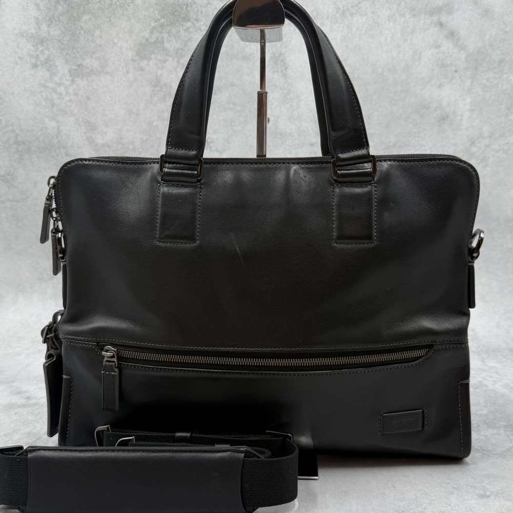 TUMI Harrison Leather Briefcase 2-Way Black **Used**