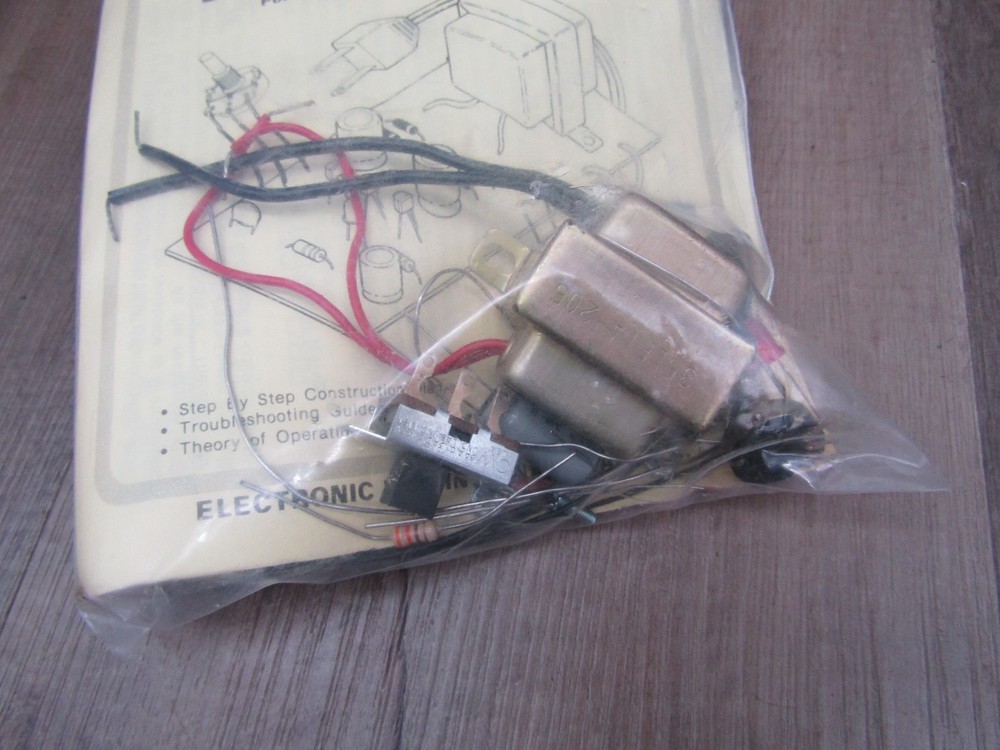 Eki/HEATHKIT STORE Project Kit -BUILD a 0-9 VOLT VARIABLE POWER SUPPLY - NEW/NOS