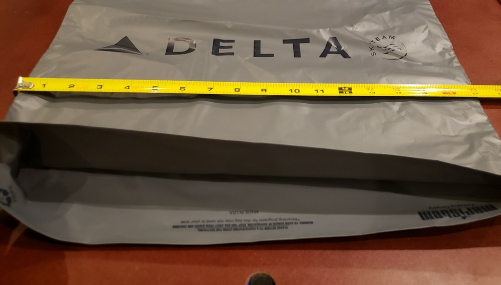 Delta Airlines Soft Handle Loop Plastic bag with logo expandable Brand new