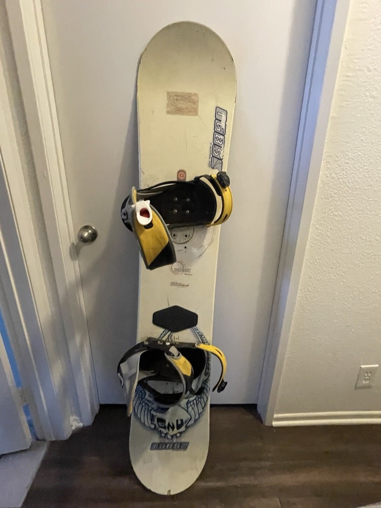 GNU Mervin MFG 161cm Snowboard - White (Plus Bindings)