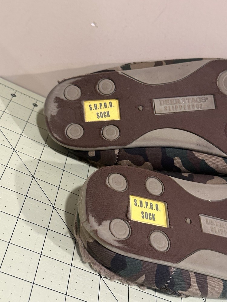 deer stags slipperooz Size 9.5