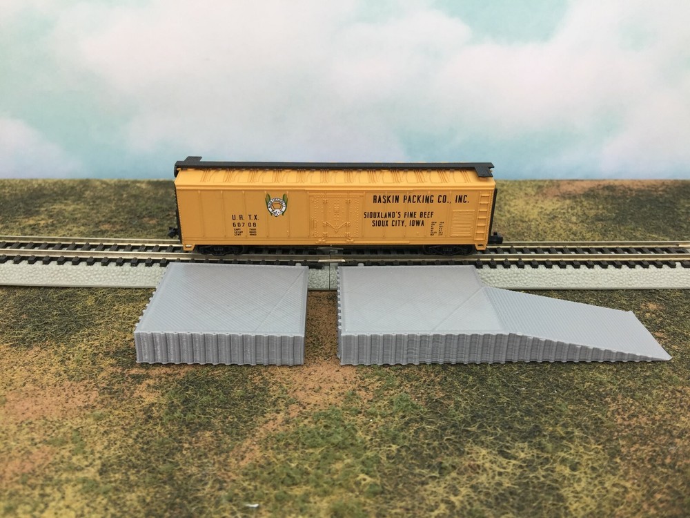 2 pc Loading Platform Dock with Ramp - N Scale 1:160 - No Assembly Required!