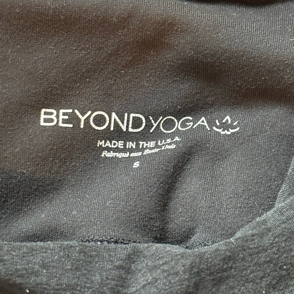 Beyond Yoga Charcoal Gray Pull-On Cropped Legging - size Small
