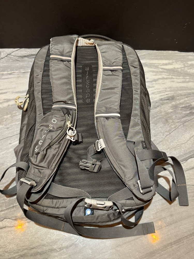 Osprey Momentum 22 Backpack Outdoors Hiking