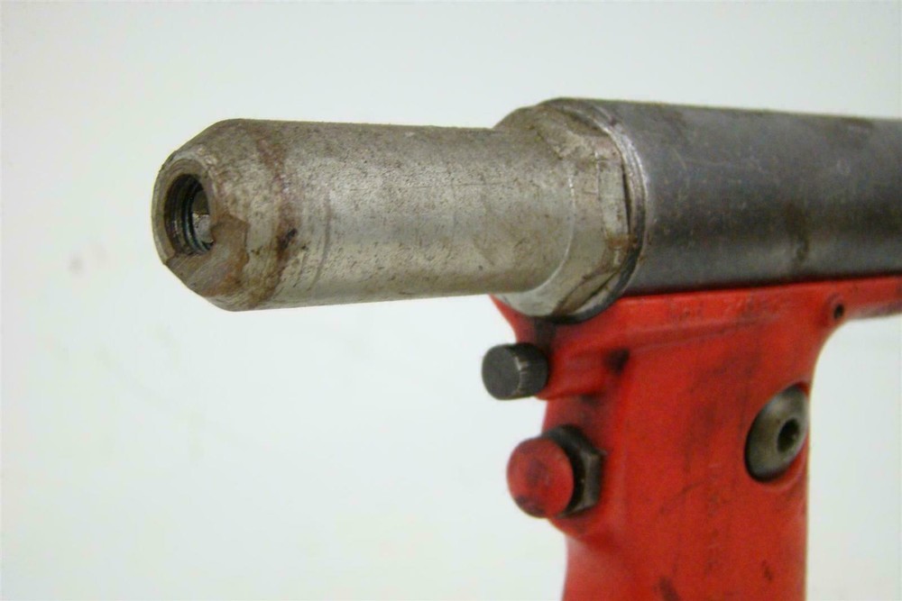 FAR Pneumatic Riveter , RAC180