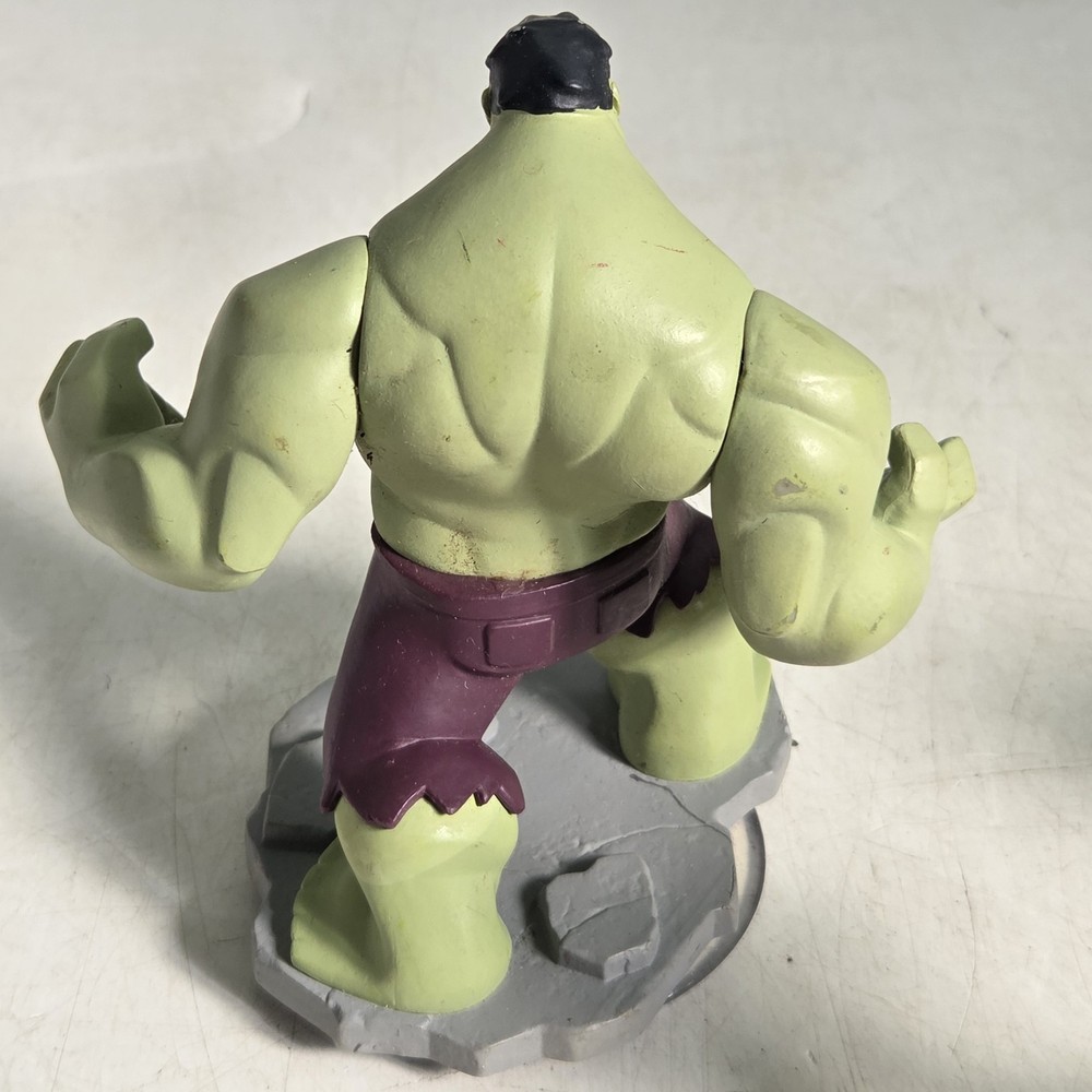 Disney Infinity Bundle of 6 Figures Untested, Slight damage to one