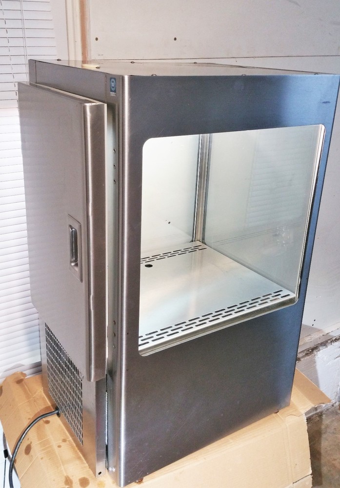 Commercial Refrigerated Countertop Merchandiser Display Cooler