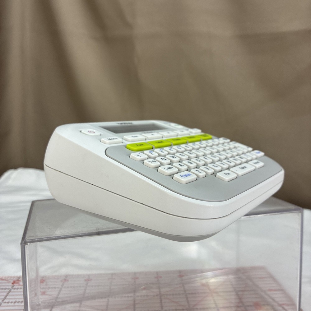 Brother P-Touch PT-D210 Handheld Label Maker Compact White - Tested & Working