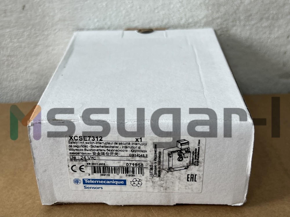 XCSE7312 New Telemecanique Limit Switch with Box Free Shipping XCSE7312