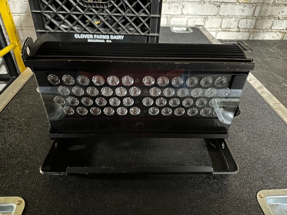 Chroma Q STUDIO FORCE D12 6100K