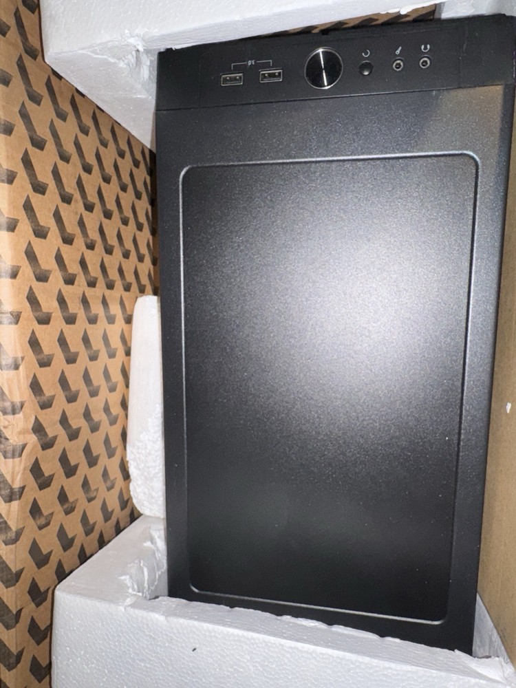 Fractal Define 7 Compact Black Computer Case See Pics