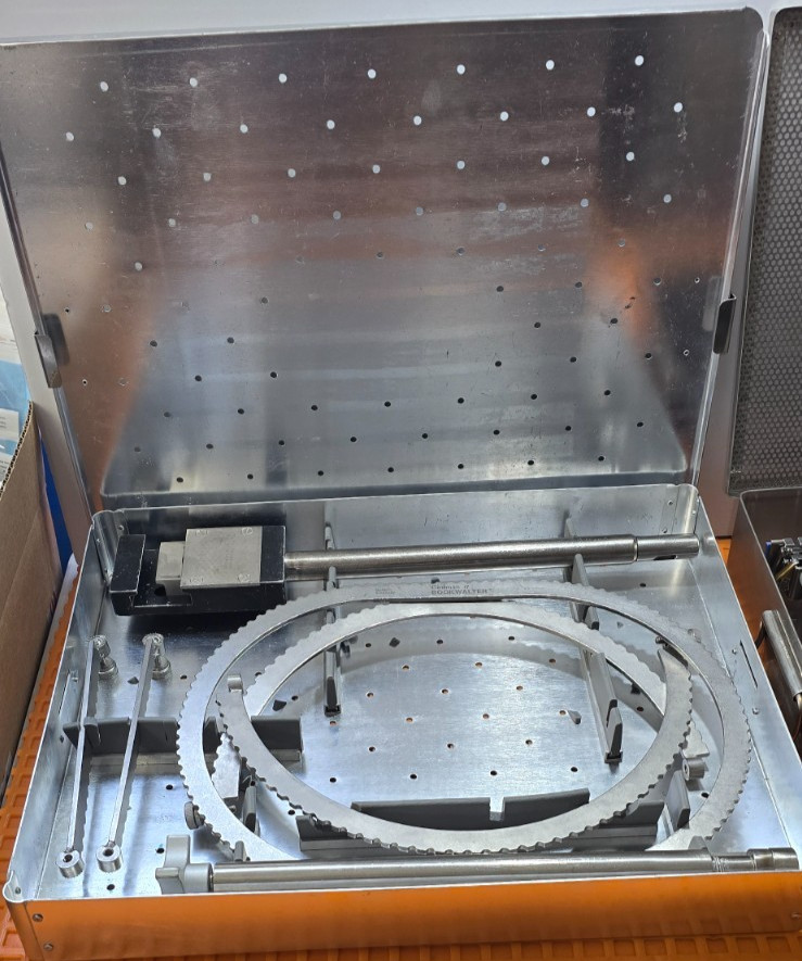 Codman Bookwalter Retractor Set with Tray