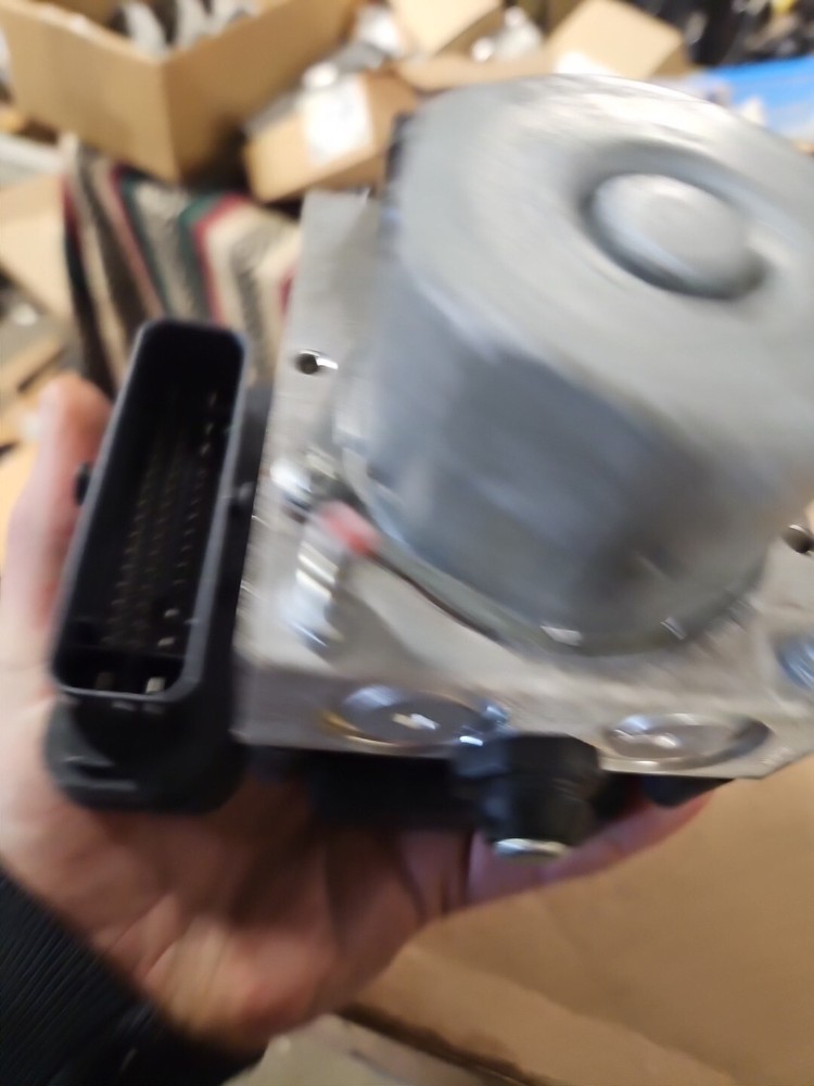 Harley Trike Tri Glide Freewheeler Abs Module Pump 41100094