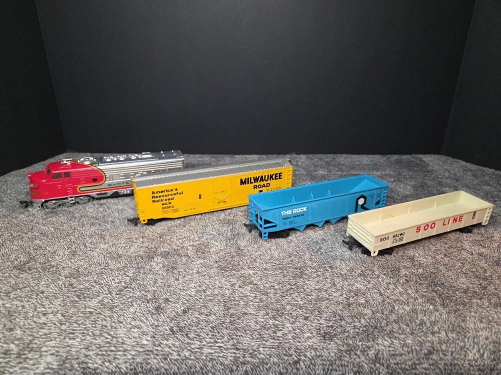 Bachmann Ho Train Set With Extra Tracks Pieces & Accessories UNTESTED AS IS