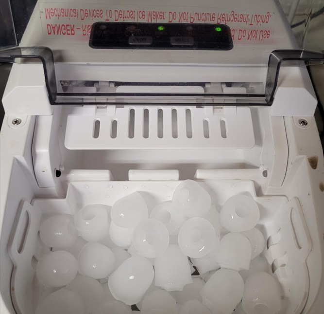 Portable Ice Maker Countertop Machine 2 Size Bullet Ice Cube Compact Mini Ice Mc