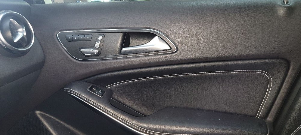 2018 Mercedes GLA250 Camera Projector