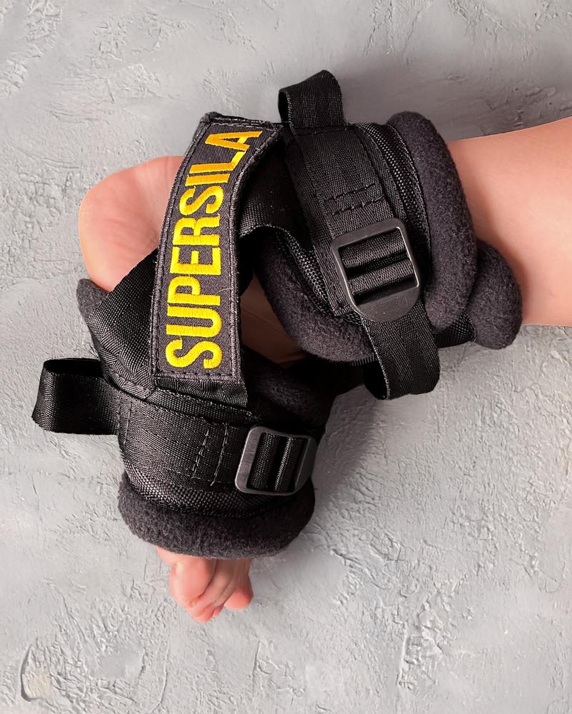 Leg Cuffs Rule / Heels for Alpha Gravity