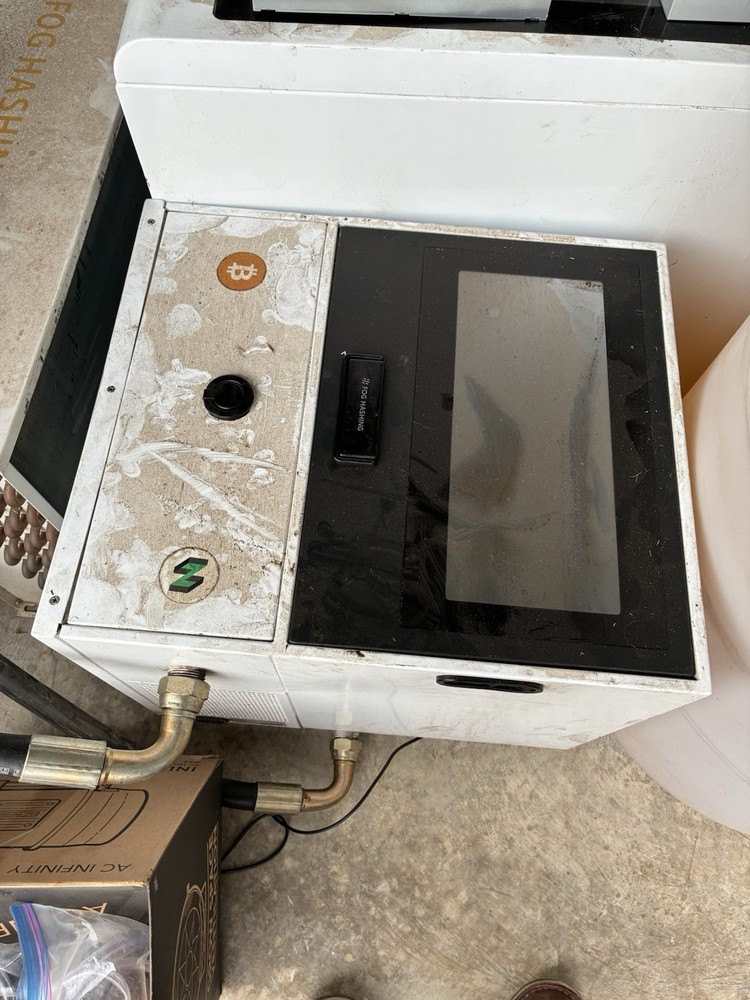 FogHashing C2 Immersion Cooling System