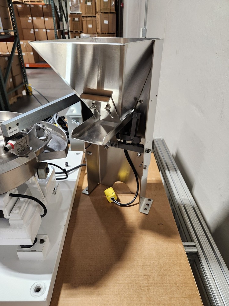 Service Engineering Vibratory Feeder Bowl/ Control Panel/ Feeder 230V/ 10CCW