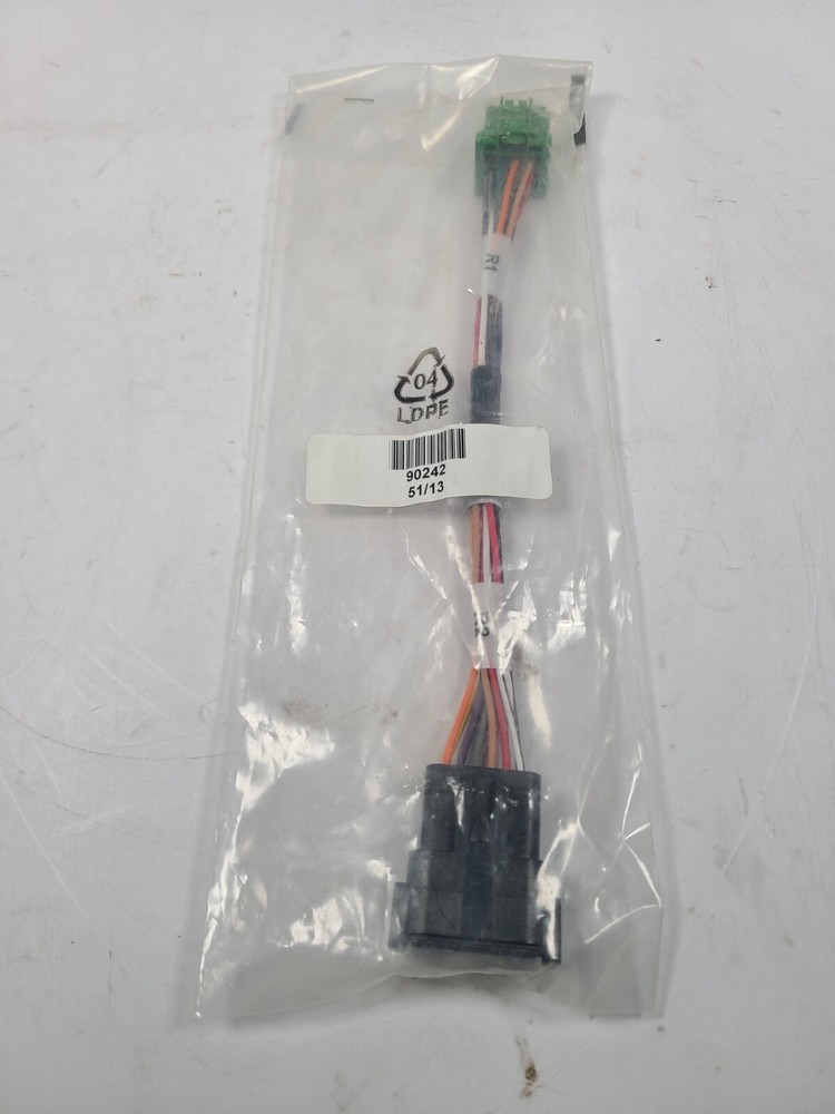 Trimble 90242_Cable Assy, MT5xx D CAN Adapter