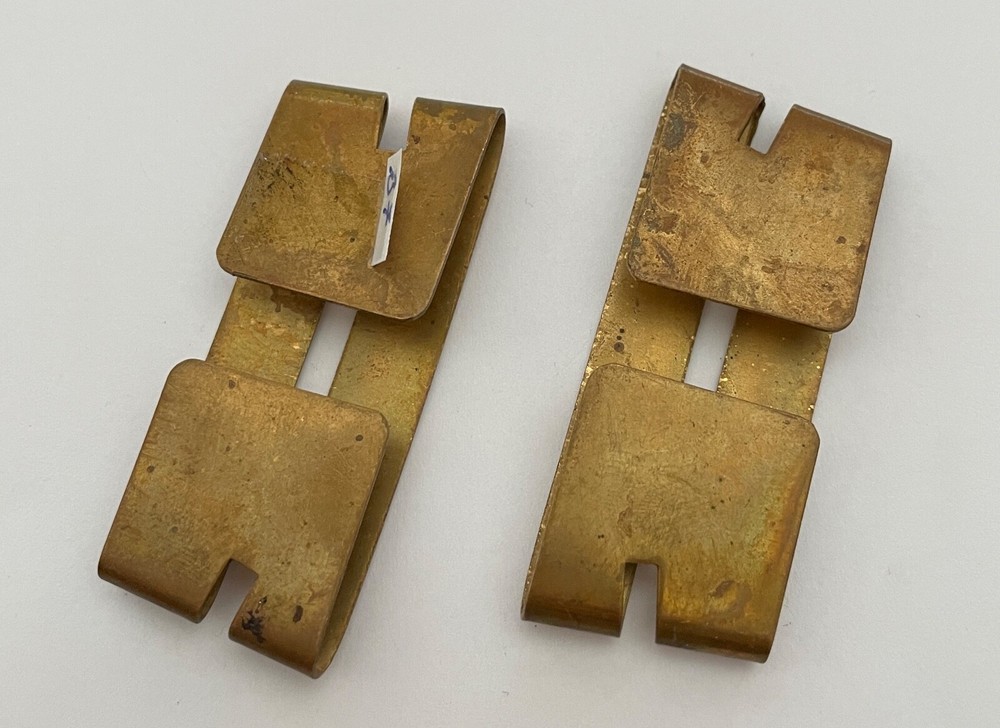 Metallic Shoulder Grades. lieutenant. B7 (L52)