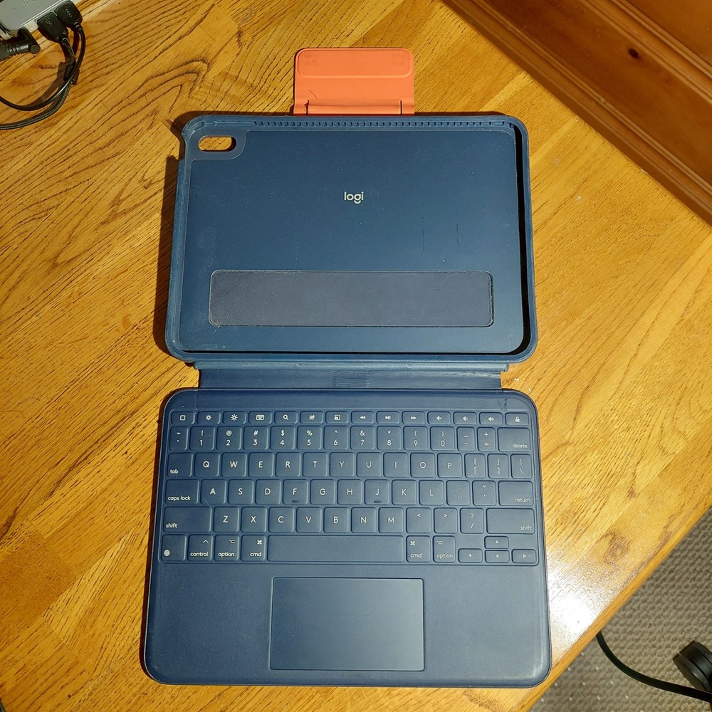 Logitech Rugged Combo 4 Touch Keyboard Case for iPad (10th gen) Blue