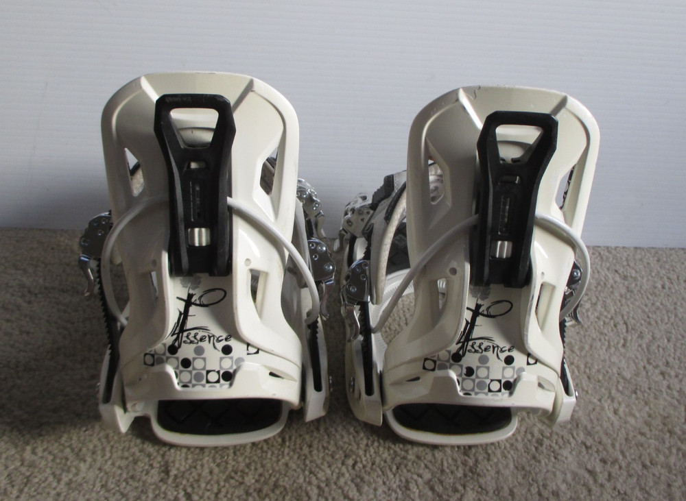 Flow Essence women's Snowboard Bindings Size Medium