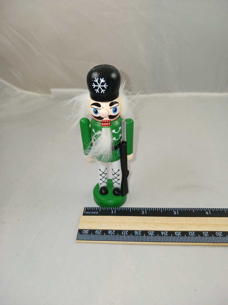 4.5 Inch Nutcracker Card Holder -- Green