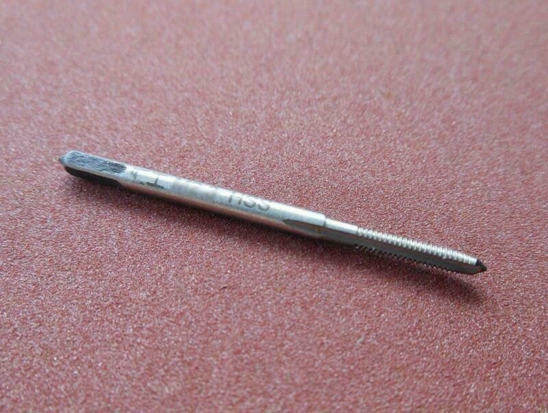 1Pcs 9/64-40UNC Right Hand Plug Tap Threading Tool for Machine