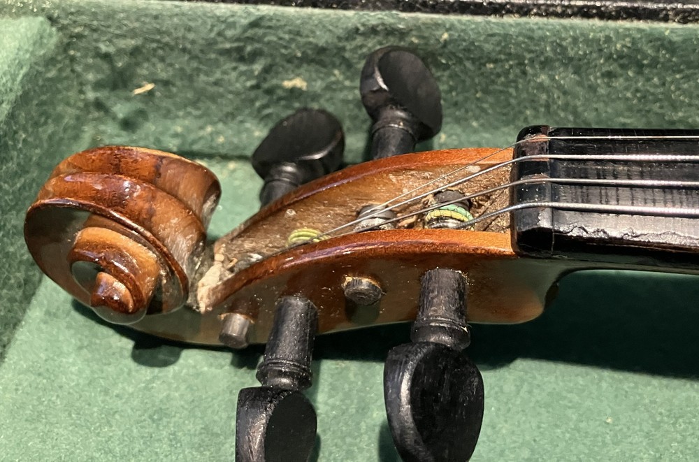 Skylark Brand 1/4 Size Violin