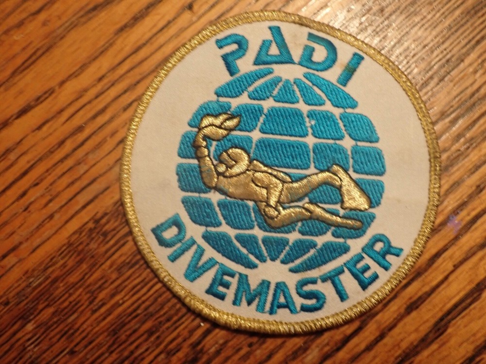 PADI DiveMaster DIVER SCUBA PATCH  Dive Master 4"