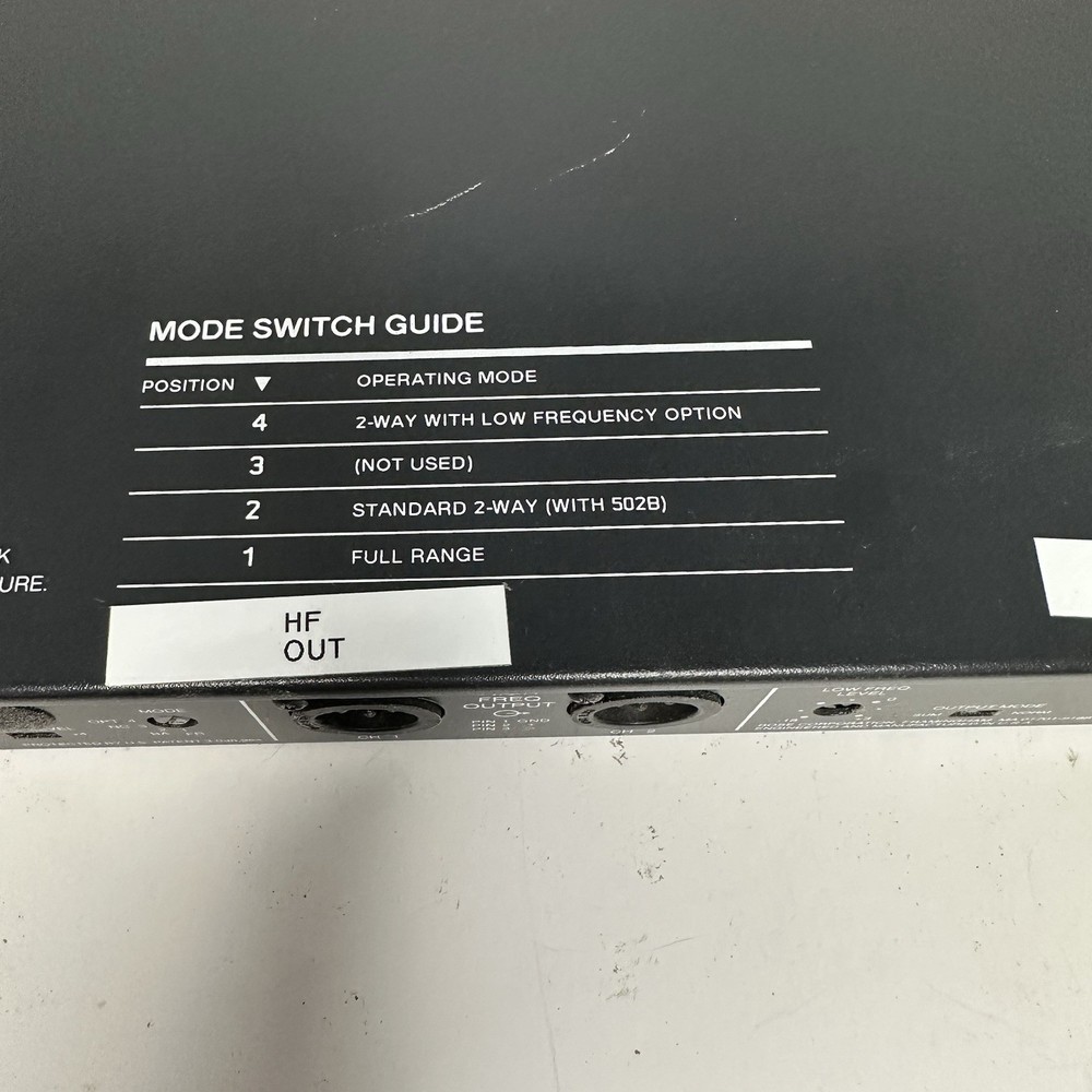 Bose 402C II Systems Controller Crossover Rack Unit Powers On Tested Light