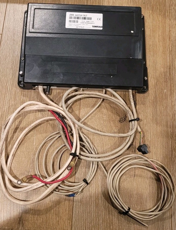SIMRAD J300X Junction Unit