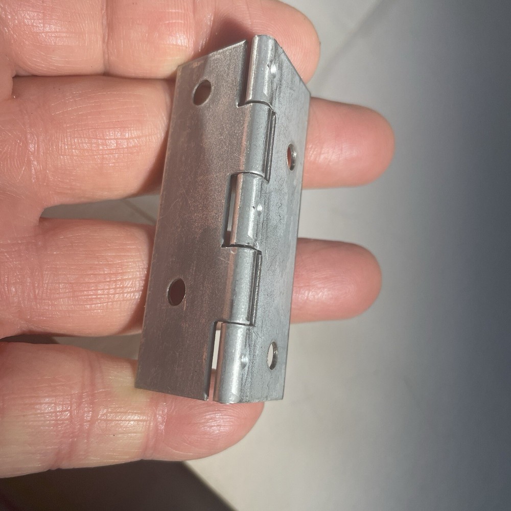 7 Vintage lightweight door hinge hardware