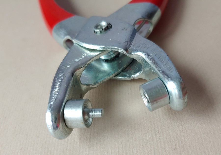 Vintage Globemaster Eyelet Fastening Kit