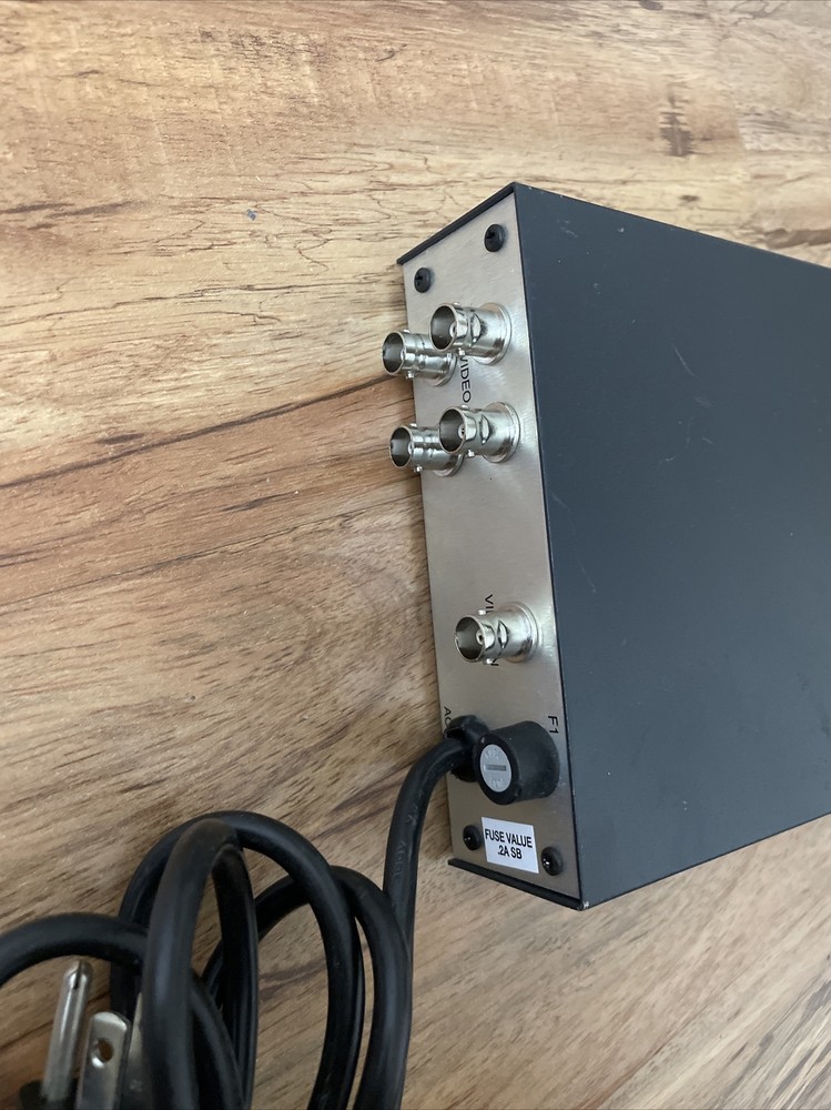 PELCO DA104DT VIDEO DISTRIBUTION AMPLIFIER