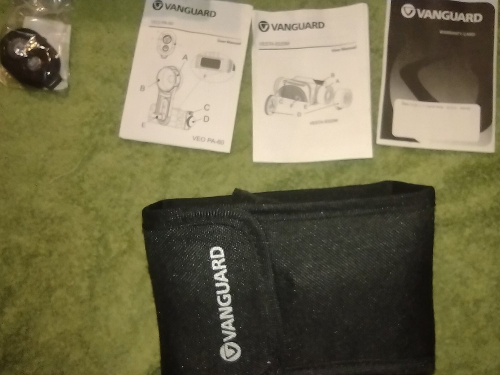 Vanguard Vesta 8320M Monocular Smartphone Digiscoping Kit (pre-owned)