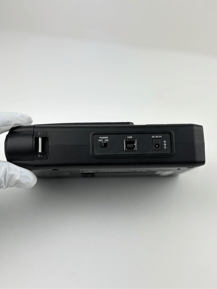 Marantz Professional PMD660 Handheld Solid State Recorder w/ 4 GB Flash Card