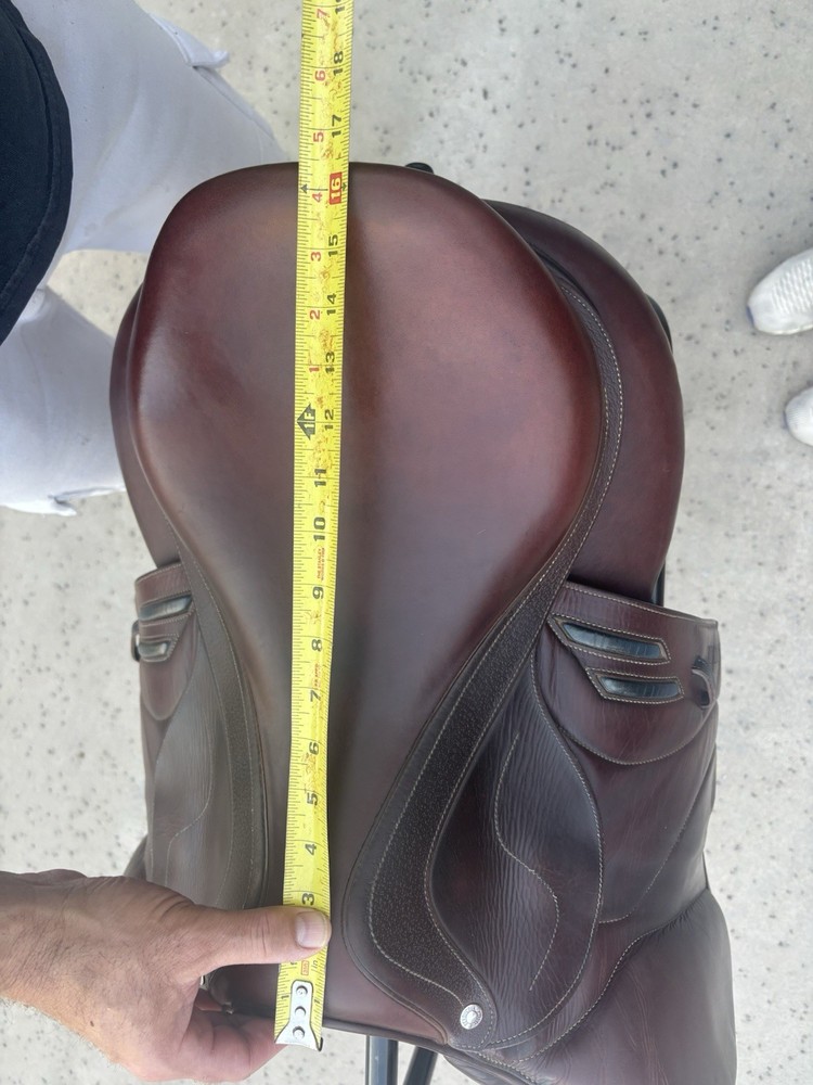 Devoucoux Biarritz Lab Jumping Saddle 17.5" Brown Arcade Normale