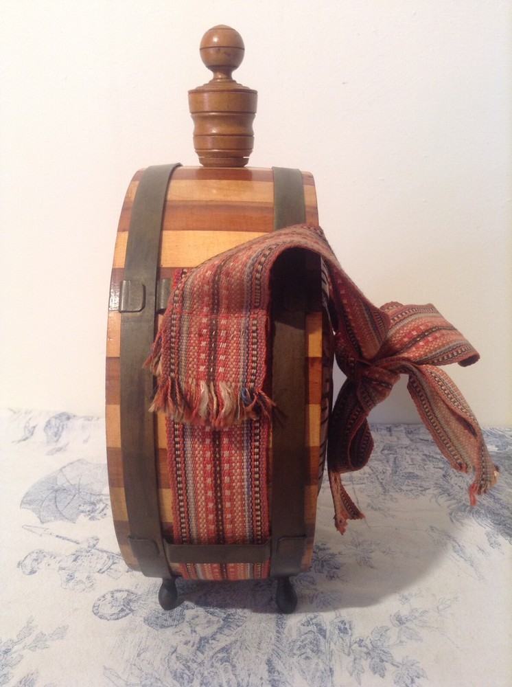 Decorative Carved Wooden Drinks Flask / Decanter (3993)