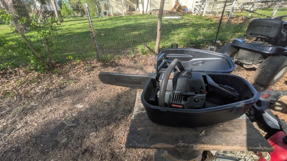 Craftsman Chainsaw. No Issues. 18"/42cc 2 Stroke.