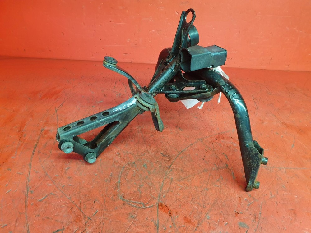 HONDA CBR900 HEADLIGHT BRACKET 2001